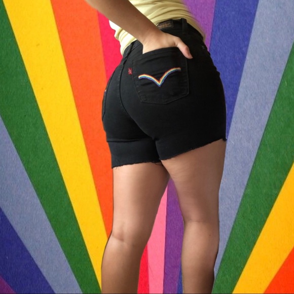 hand embroidered levi’s cutoffs - Picture 1 of 5